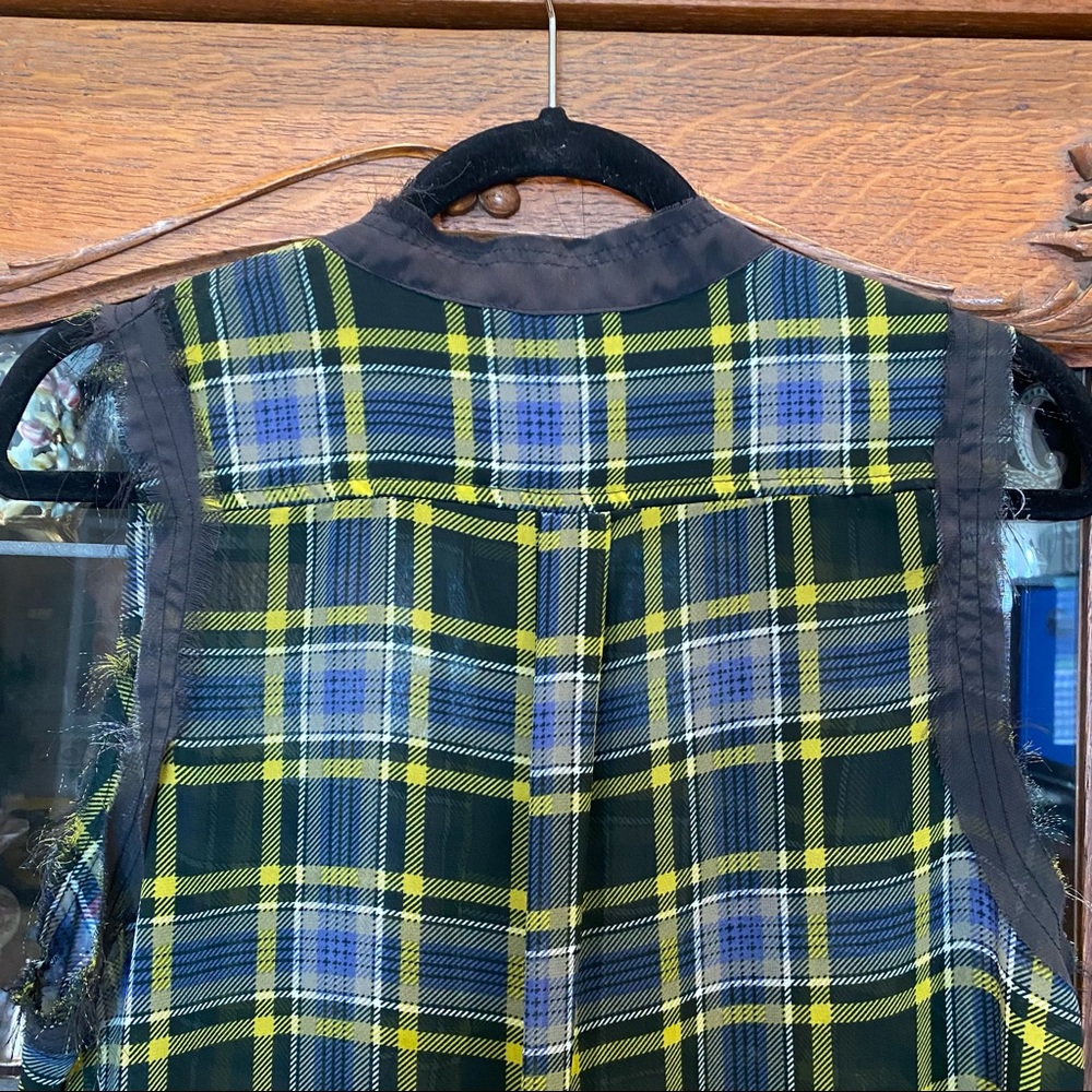 Max & Mia Sheer Plaid Sleeveless Blouse - Picture 5 of 9